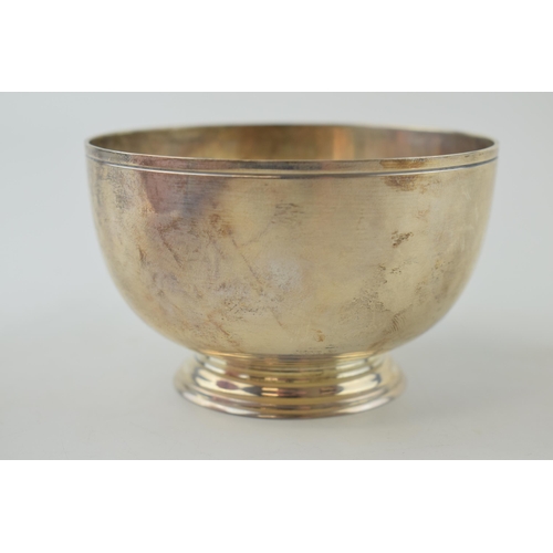 588 - Hallmarked silver finger bowl, London 1963, 10cm wide, 160.8g.