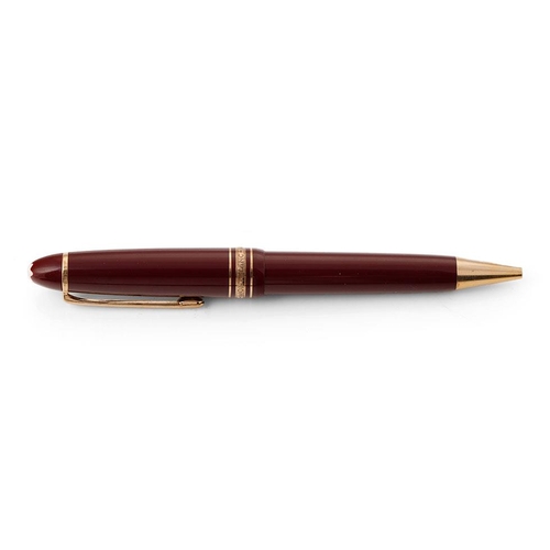 198 - Montblanc Meisterstuck Number 161 Ballpoint Pen, with twist-action bordaux burgundy resin barrel and... 