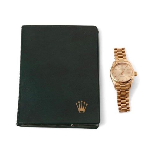 212 - Please note: this is a 26mm case.

Rolex Datejust 18ct gold automatic ladies wristwatch. 1979. Seria... 