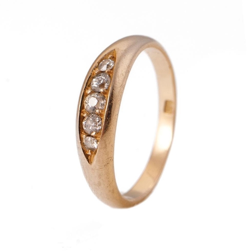 229 - 18ct gold 5 stone diamond boat ring, size P, 3.7g.