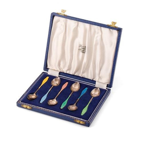 318 - A set of six silver enamelled tea spoons, with decoration to front and reverse, Birmingham 1959, Hen... 