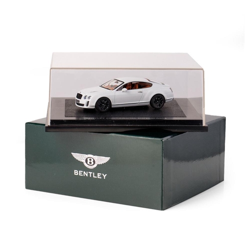 91 - Bentley Continental Supersports die cast model in metal 1:43 scale. Minichamps Germany. In original ... 