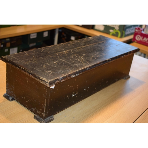 25 - 19th century Swiss made musical box with hand-crank mechanism, with song sheet to inner lid, with st... 