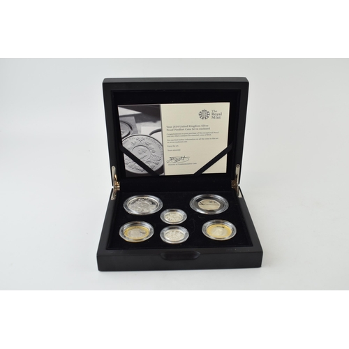 207 - Boxed Royal Mint 2014 Silver Proof Piedfort Coin Set with certificate and card, in cardboard sleeve ... 