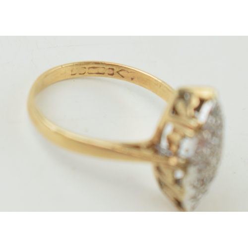 251 - 9ct yellow gold Marquise dress ring. Ring size 'O'. Gross weight 2.6 grams.