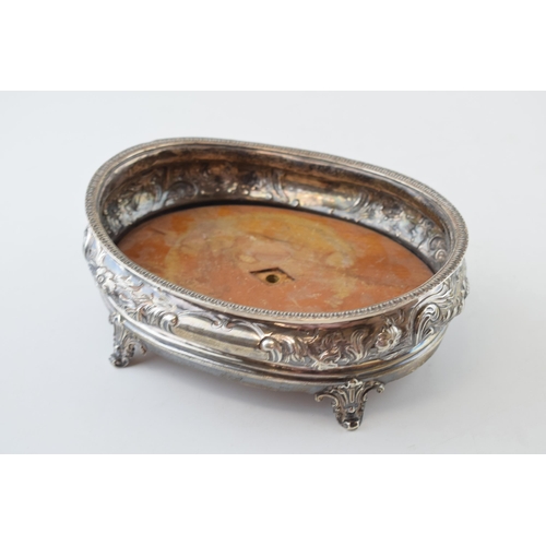 269 - Hallmarked silver table centre piece / basket with wooden interior, London 1842, 19cm diameter, gros... 