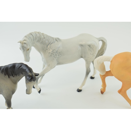 18 - Beswick horses to include two Spirits and a mare facing right  (3), all with damages).