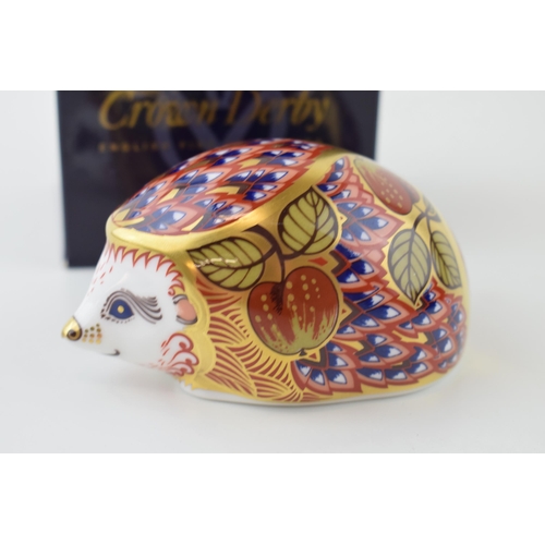 47 - Royal Crown Derby paperweight, Orchard Hedgehog, exclusive  for the RCD Collectors Guild, gold stopp... 