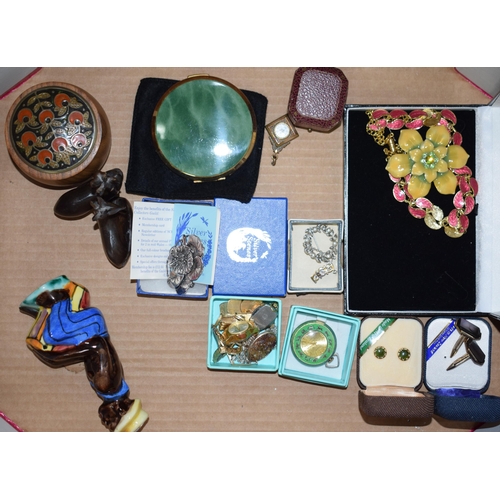 507 - A mixed collection of vintage and modern costume jewellery to include watches, brooches, cufflinks a... 