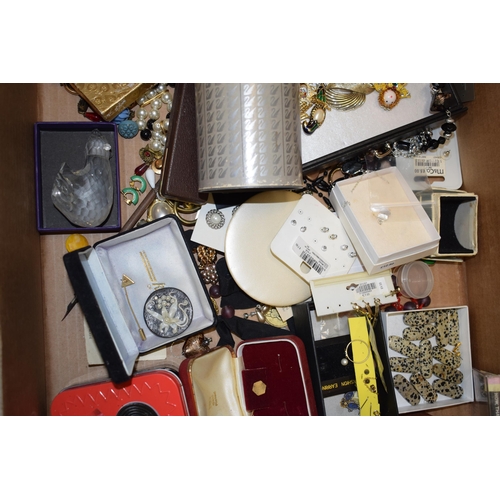 525 - A quantity of vintage and modern costume jewellery to include rings, enamel pin badges, brooches, ne... 