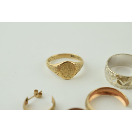 509 - Two 9ct gold rings together with two pairs of earrings. Weight 10 grams.