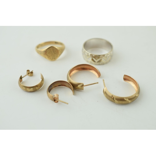 509 - Two 9ct gold rings together with two pairs of earrings. Weight 10 grams.