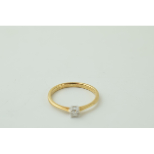 537 - 9ct gold ring, diamond solitaire, 1.6g, size P.