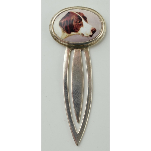 540 - Sterling silver bookmark with enamel insert with dog's head, 5.5cm long.