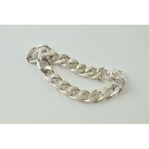 552 - Silver flatlink bracelet, 32.7g, 18.5cm long.