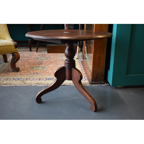 247 - Edwardian mahogany small proportion tripod table, 53cm tall, 61cm diameter.