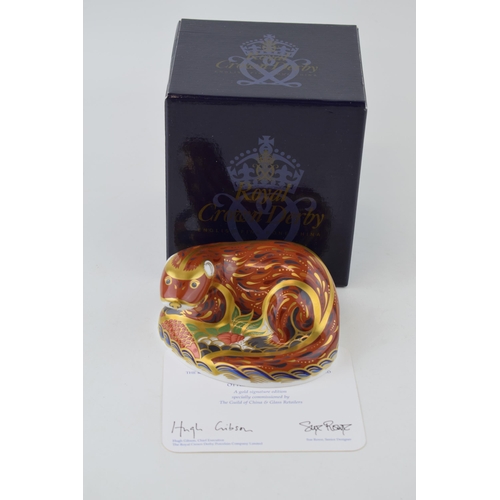 285 - Royal Crown Derby paperweight, Otter, a gold signature edition specially commissioned by The Guild o... 