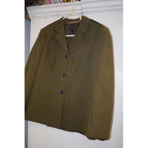 40 - Vintage military dress jacket