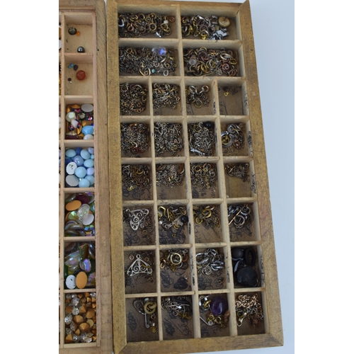 593 - A good collection of jewellery making accessories to include catches, clasps, stones, gems and simil... 