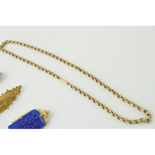 597 - Costume jewellery to include a gold plated chain and four brooches (5).