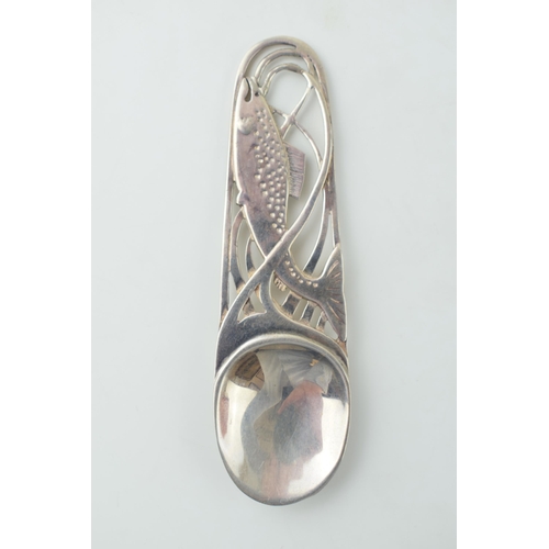 520 - Silver National Trust of Scotland caddy spoon, Edinburgh 1987, stylized fish, 14.3g.