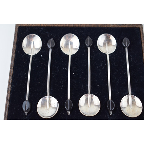 528 - Boxed set of six silver coffee bean spoons, coffee bean finials, 36.9g, Birmingham 1923.