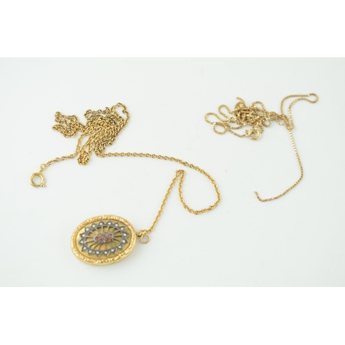 540 - A gold necklace a/f (Weight 1.9 grams) together with a gold back and front locket, circa gross 4.5G,... 