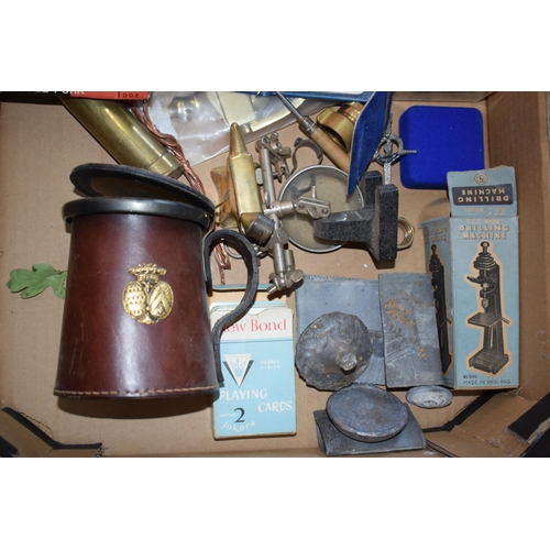 115 - A mixed collection of items to include UK coinage, shipwreck coins, lead commemorative coins and med... 