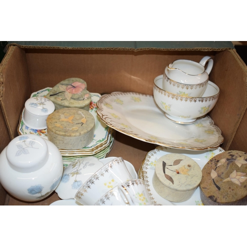 139 - Wedgwood to include Ice Rose table ware, a 1930s part tea service and others (Qty).