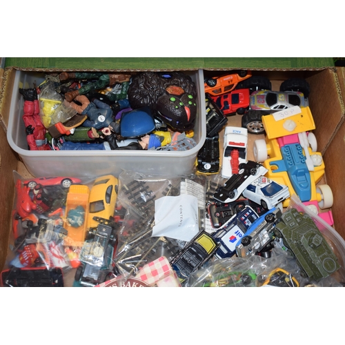 61 - A mixed collection of die cast vehicles and vintage toys. (Qty)