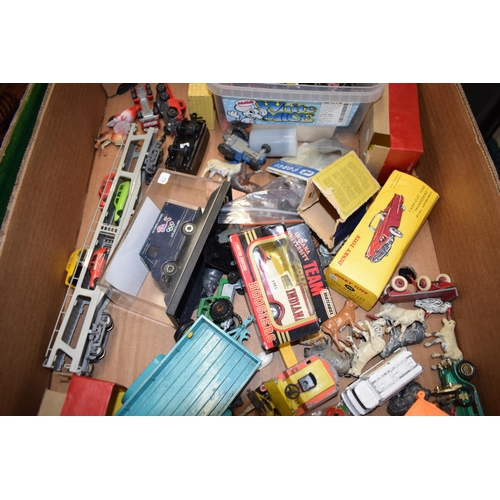 71 - A mixed collection of boxed vintage die cast vehicles to include Dinky, Britains, Matchbox and simil... 