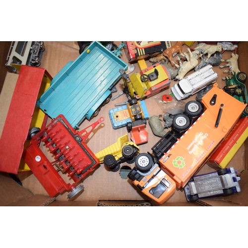 71 - A mixed collection of boxed vintage die cast vehicles to include Dinky, Britains, Matchbox and simil... 