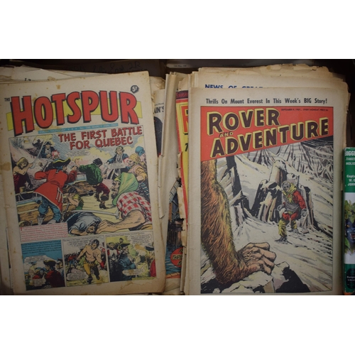 172 - A large quantity of vintage 'Hotspur' and 'Roy of the Rovers' magazines. (Qty)