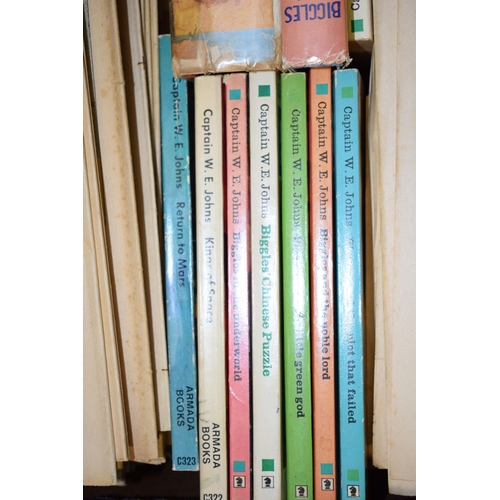 174 - A large quantity of vintage 'Victor' magazines together with some vintage books to include 'Biggles'... 