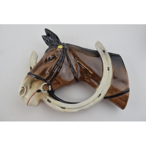 43 - Beswick horse's head and horse shoe wall plaque, 806 (restored).