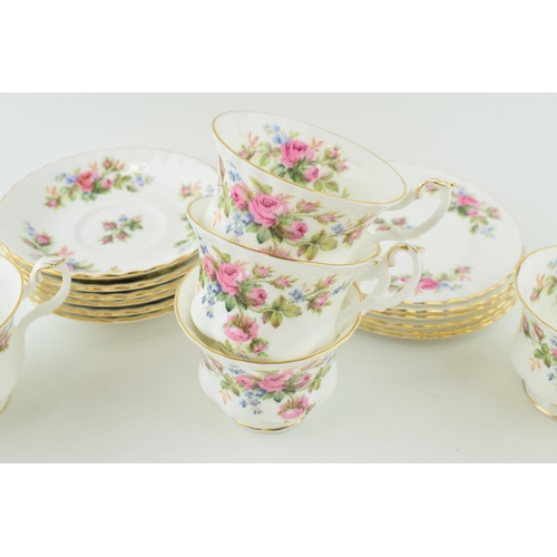 166 - Royal Albert Moss Rose tea ware to include 5 cups, 6 saucers and 6 side plates (17).