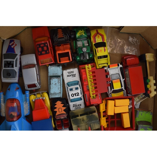 425 - A mixed collection of vintage die cast models by Britains, Matchbox, Siku, Corgi Toys, Lesney and si... 