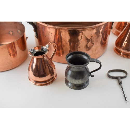 458 - A good collection of 19th century and later metalware to include a large copper cooking pan, three g... 