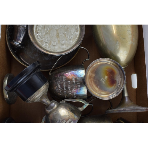 521 - A mixed collection of silver-plated items to include vintage cups and sporting trophies and other as... 