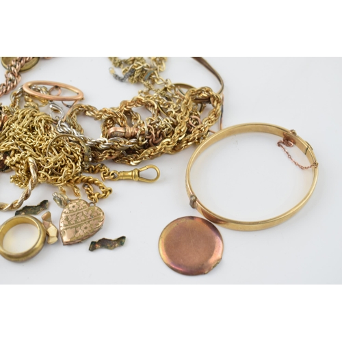 551 - A collection of jewellery to include a 9ct gold with metal core bangle, gross weight 8.2g, with a co... 