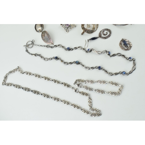 567 - Jewellery to a silver openwork link necklace, set cabachon stones, hallmarked, makers 'TJl', togethe... 