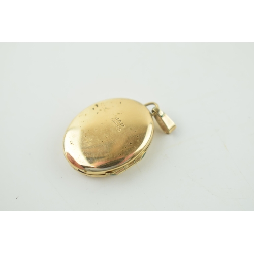 616 - A 9ct yellow gold locket. Gross weight 3.9 grams.