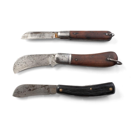 5 - Three Vintage Pruning Pocket Knives to include a Taylor's Eye Witness Sheffield Wooden Handle Pruner... 