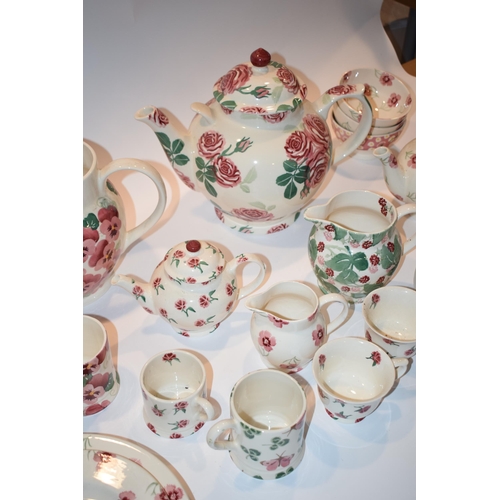 150 - Emma Bridgewater Pottery to include Carnation Pinks and Pink Pansy patterns along with Tiny Pink Ros... 