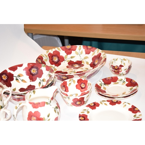 151 - Emma Bridgewater Pottery in the Christmas Rose pattern to include a gallon teapot, 2 medium oval pla... 