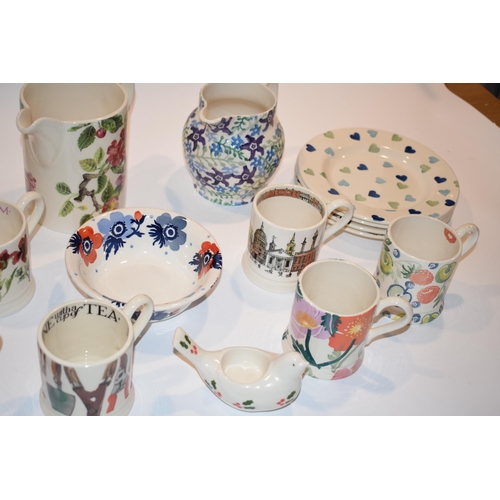 153 - Emma Bridgewater Pottery in assorted patterns to include half pint mugs, a Blue Anemone cereal bowl,... 