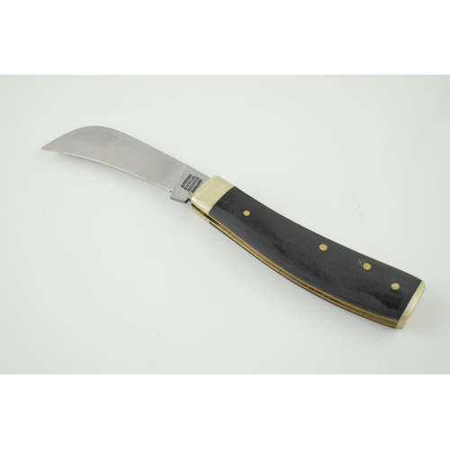 31 - An A Wright & Son Ltd, Sheffield flat cap bone handle pruner folding pocket pruning knife