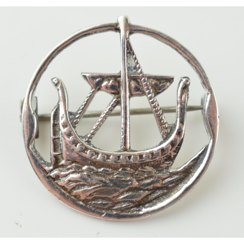 382 - Silver circular brooch, longboat decoration, hallmarked, 5.8g.