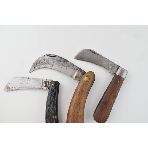 4 - Three Vintage Pruning Pocket Knives to include German 'Korium' Wooden Handle Pruner, an A Wright & S... 