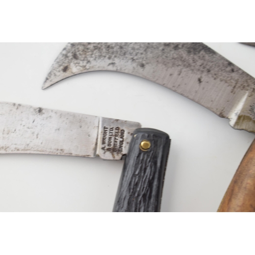 4 - Three Vintage Pruning Pocket Knives to include German 'Korium' Wooden Handle Pruner, an A Wright & S... 